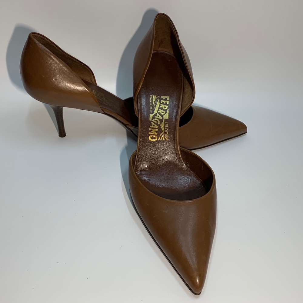Ferragamo Heels all leather